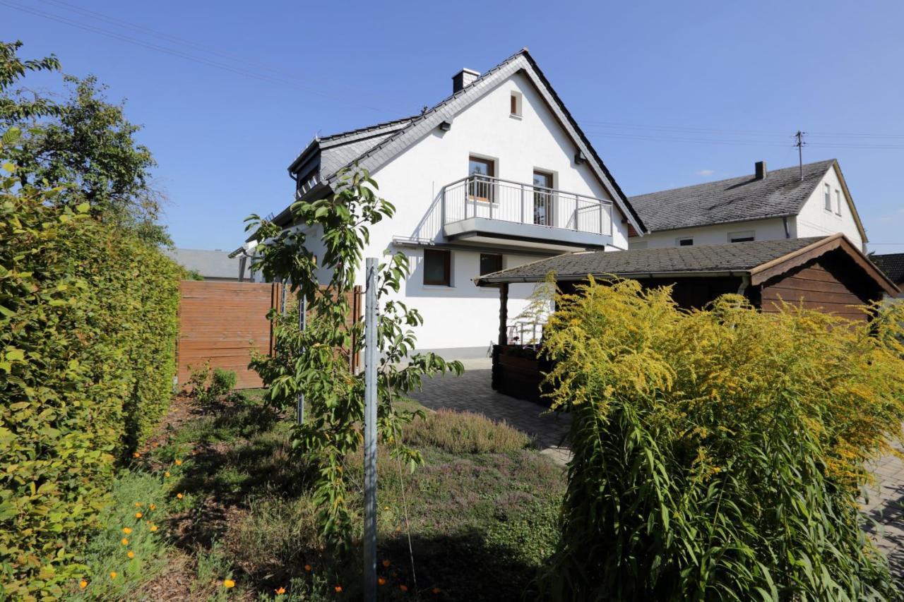 Ferienhaus Daeschinger Der Goldene Mond Mastershausen Exterior foto